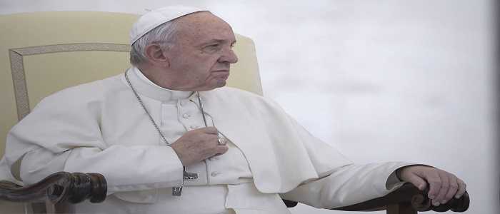 Il Papa interviene sul tema immigrazione: "Occorre un cambiamento di mentalità"