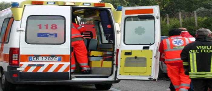 Incidenti: Tragedia in Calabria, scontro fra Renault Twingo e una Smart, due le vittime