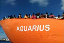 Aquarius, Salvini chiude i porti. Migranti dirottati in Spagna
