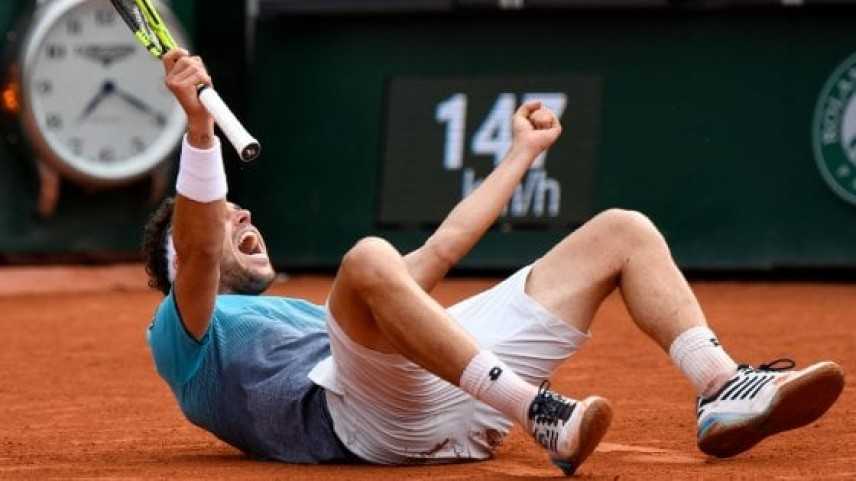 Tennis, impresa Cecchinato: batte Djokovic e vola in semifinale al Roland Garros