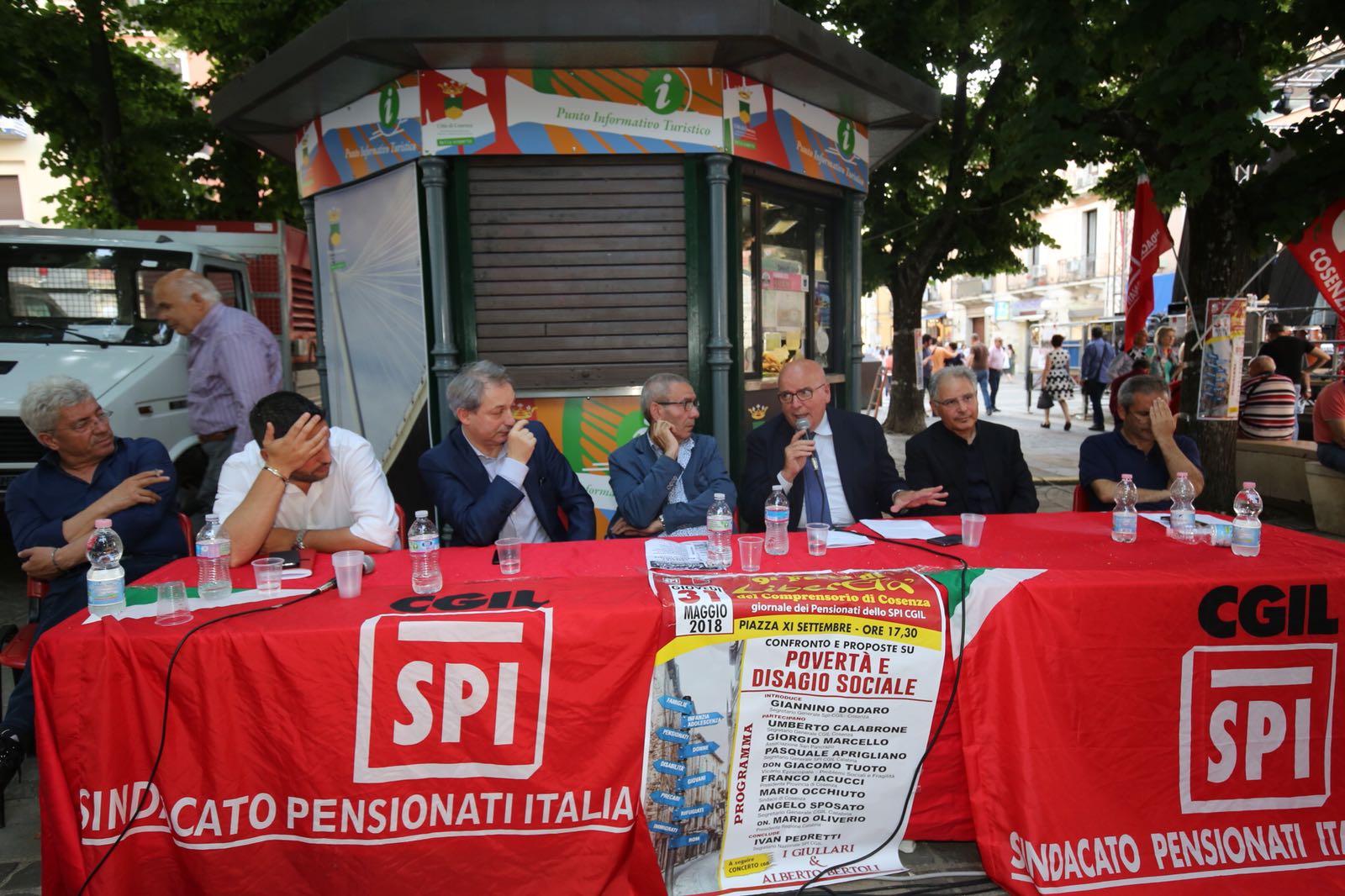 Oliverio all'iniziativa Spi Cgil su "Povertà e disagio sociale"