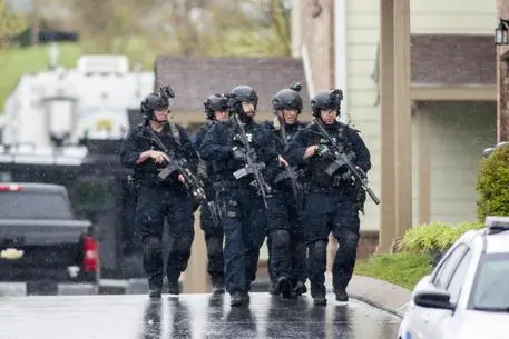 USA: sparatoria in una scuola media