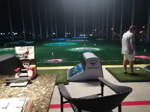 Top golf a Miami, quando giocare a golf diventa ipercalorico