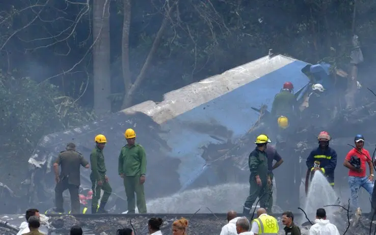 Cuba: aereo si schianta al decollo, oltre 100 vittime