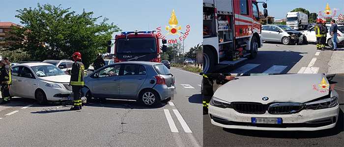 Sellia Marina Incidente stradale sulla SS106 coinvolte una Toyota Yaris, Lancia Y ed una BMW (Foto)
