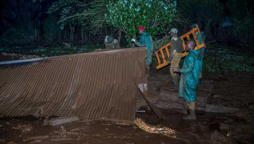 Kenya, cede diga dopo un alluvione: almeno venti i morti