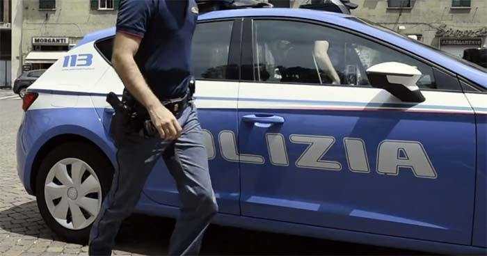 Napoli, guardia giurata colpita alla testa da un rapinatore minorenne: è in gravi condizioni
