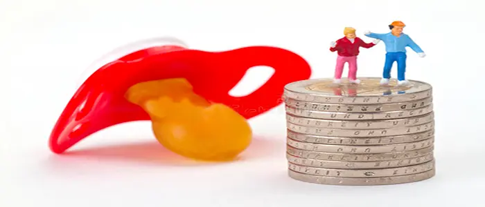 Genitori in difficoltà: si può pretendere l'aiuto dai nonni?