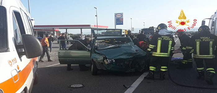 Simeri Crichi. SS106 incidente stradale: un ferito