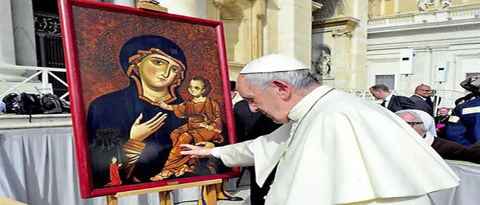 Una chiesa lieta col volto di madre che educa