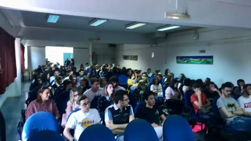 Orientamento degli studenti professionisti e docenti universitari “crisi del lavoro e precarieta”