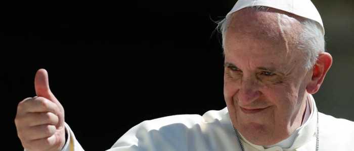 Papa Francesco festeggia l'onomastico offrendo il gelato ai poveri