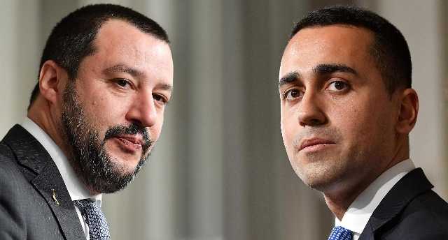 Politica, ultimatum di Di Maio a Salvini: "Veto su Berlusconi, decida entro le settimana"