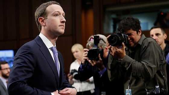 Cambridge Analytica, Zuckerberg per la seconda volta a Capitol Hill: "Violati anche i miei dati"