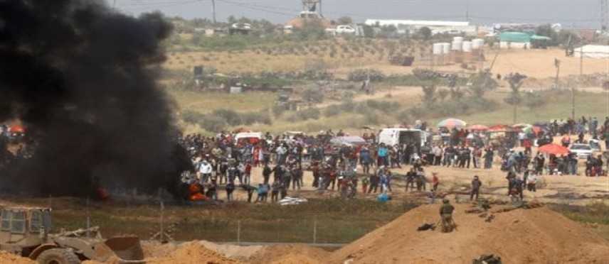 Gaza, continuano le proteste tra i manifestanti Palestinesi e l'esercito israeliano: 4 feriti