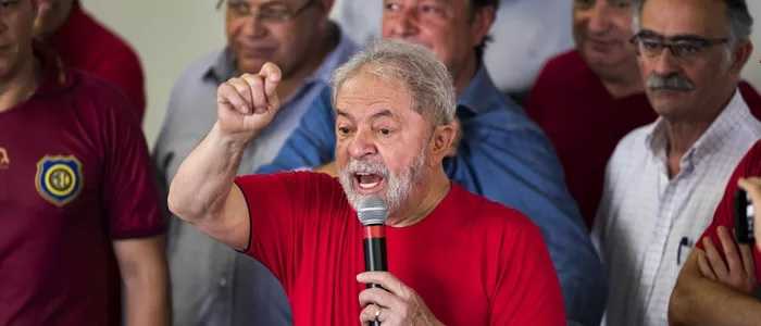 Brasile, la Corte suprema conferma l'arresto di Lula