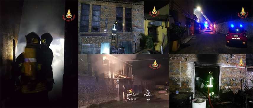Incendio distrugge pub Tonnina's a Catanzaro, due cadaveri di giovani all'interno (Foto)