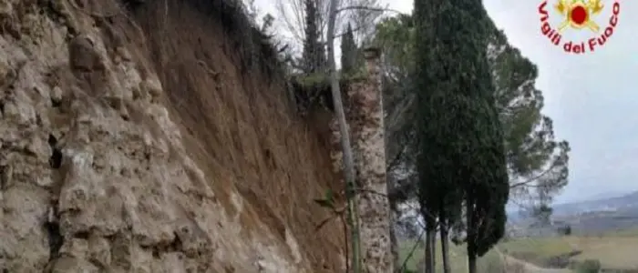 San Gimignano, crolla tratto delle mura medievali: nessun ferito