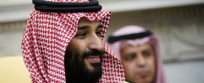 Arabia Saudita, sorvegliare il telefono della moglie diventa reato