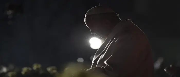 Papa alla Via Crucis: Signore donaci vergogna, pentimento e speranza (Video via crucis)