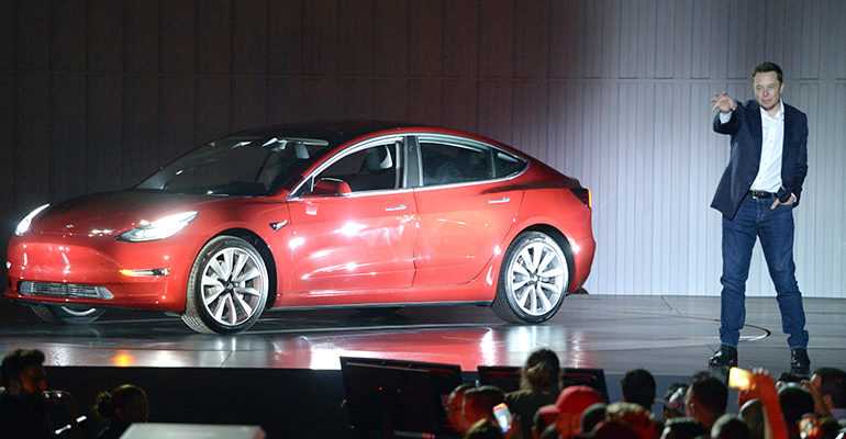 Tesla, richiamate 123mila Sedan Model S