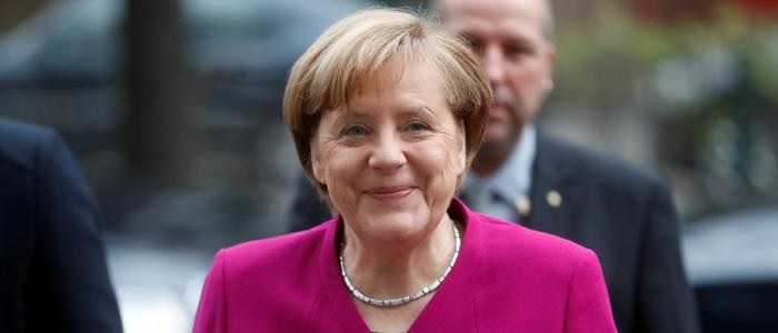 Merkel al quarto mandato, riceve la fiducia del Bundestag