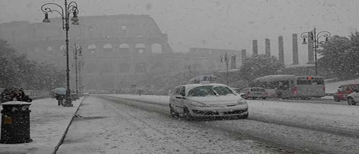 Maltempo: Roma Risveglio sotto la neve, scuole chiuse, metro in funzione