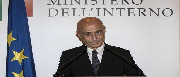 Il ministro dell'Interno Minniti invita tutti ad "abbassare i toni" dopo gli scontri a Torino