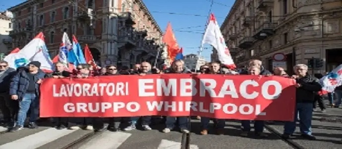 Embraco, no a stop licenziamenti. Calenda: "irresponsabili"