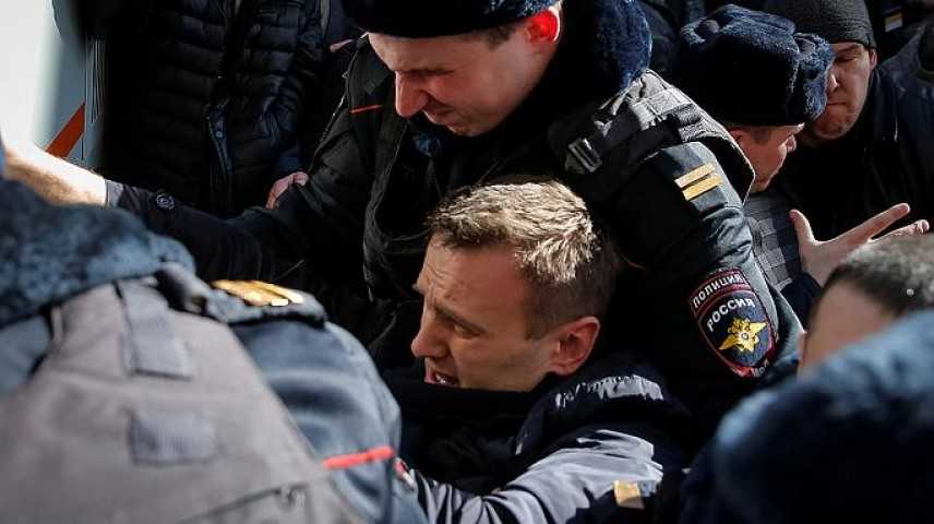 Russia verso le elezioni, Navalny rilasciato dopo l'arresto. Manifestazioni contro Putin