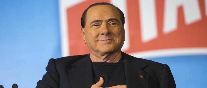Berlusconi a Rtl sull'emergenza migranti: "cambiare immediatamente il Trattato di Dublino"