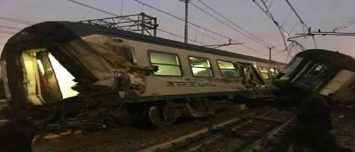 Treno deraglia nel milanese: ci sono almeno 3 morti