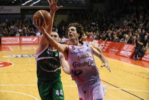 Basket - Serie A1, giornata 16: colpaccio Reggiana, Avellino ko e nuovamente agganciata in vetta