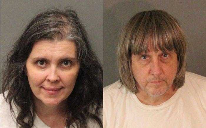 California, 13 figli incatenati e segregati in casa: arrestata coppia di genitori