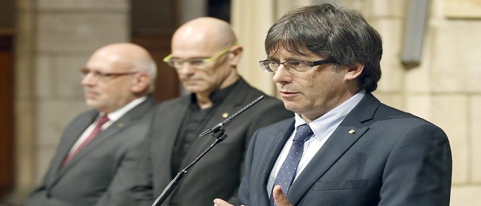 Catalogna, i separatisti annunciano: "Puigdemont sarà rieletto leader"