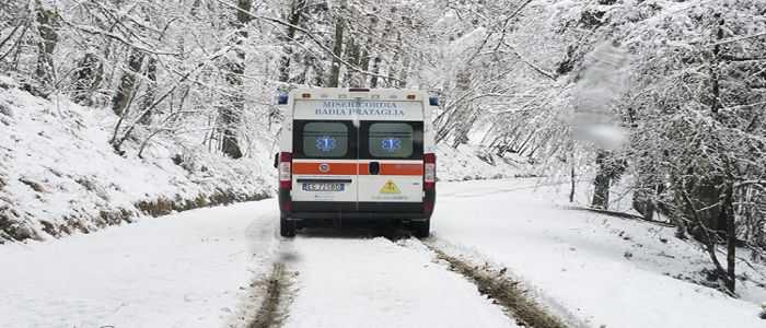Ambulanza bloccata dalla neve, muore una donna a Sestriere