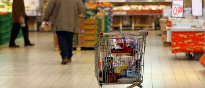 Istat: salgono il reddito e la propensione ai consumi degli italiani