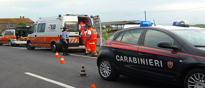 Incidenti stradali: auto in bilico su burrone, un ferito