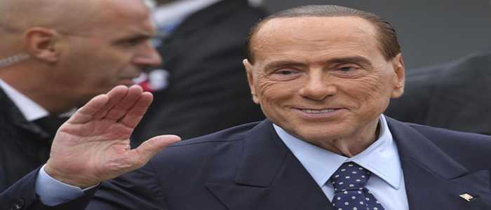 Berlusconi, governo insufficiente, sfida è tra noi e M5s