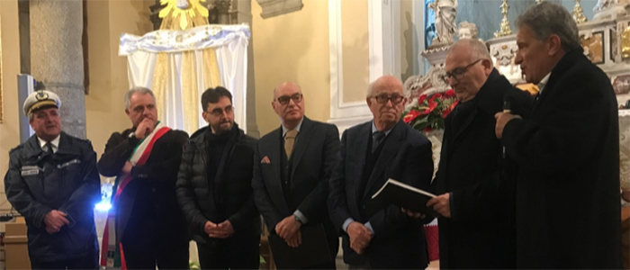 CICAS: premiazione del Maestro di sartoria Francesco Gulla'