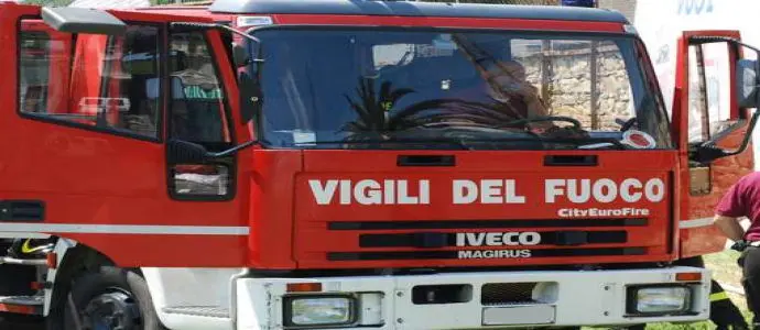 Tragedia incendio in casa nel salernitano, tre morti. Vittime un'anziana donna e i due figli