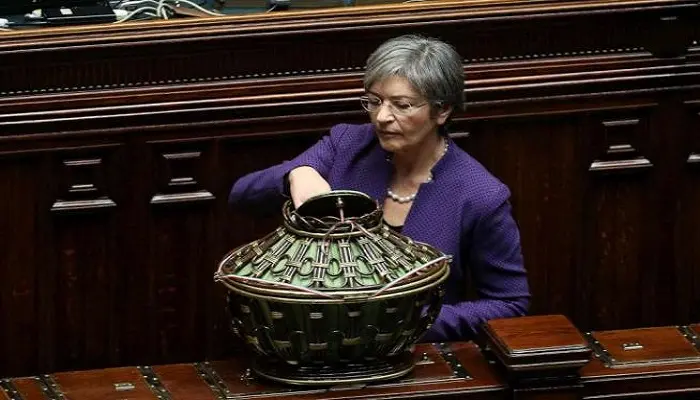 Manovra finanziaria - il Governo pone la fiducia alla Camera