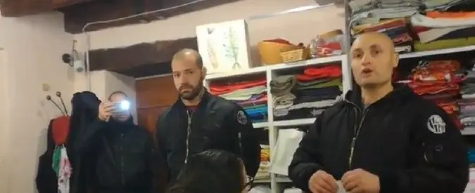 Como, blitz della polizia nelle abitazioni di diversi militanti skinhead