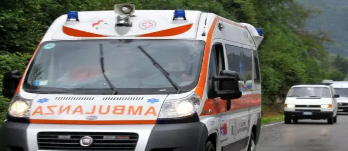 Incidenti stradali: Scontro scuter e automobile un morto e un ferito