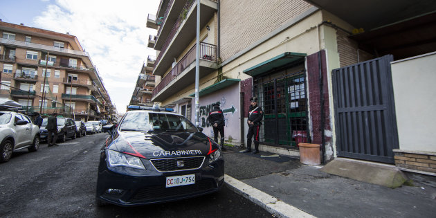 Ostia, in corso controlli straordinari per armi e droga