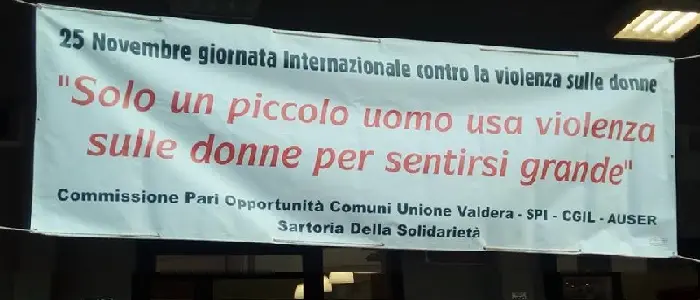 Giovani, anziani, commercianti e amministratori insieme contro la violenza sulle le donne