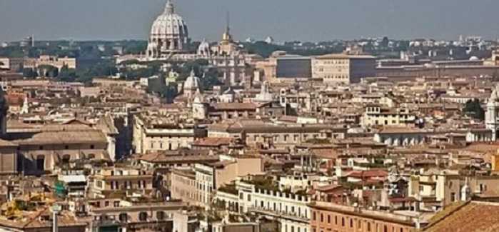 Raggi: duemila abusivi in case popolari a Roma
