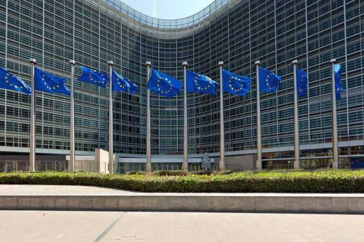 Manovra, la Commissione Europea chiede aggiustamenti all'Italia