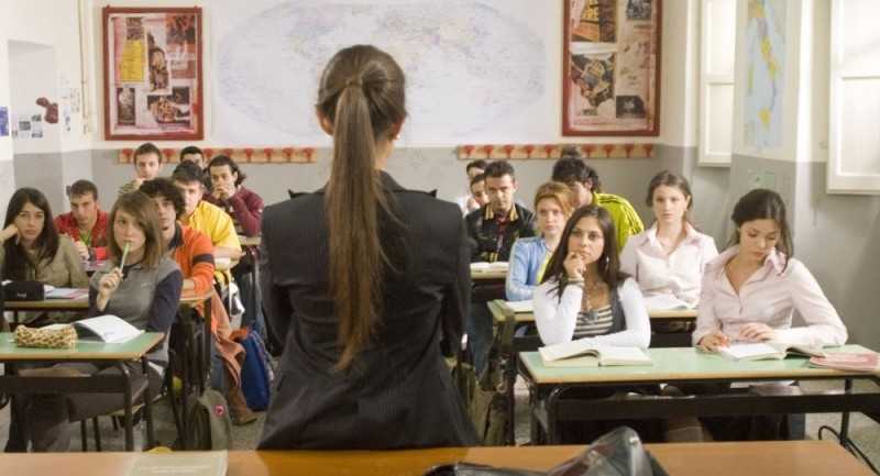 Alicudi, scuola più piccola d'Europa senza maestri