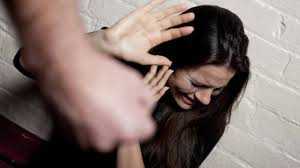Violenza donne: Minniti, aumentato numero allontanamenti da casa